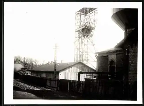 Fotografie unbekannter Fotograf, Ansicht Gross-Rhüden, Bergwerk / Bergbau, Schachtanlage