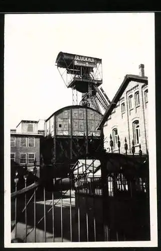 Fotografie unbekannter Fotograf, Ansicht Sondershausen, Bergbau - Bergwerk Brügman-Schacht, Förderturm & Anlagen