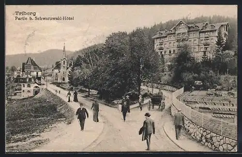 AK Triberg, Strassenpartie beim Schwarzwald-Hotel