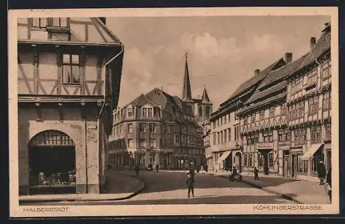 AK Halberstadt, Kühlingerstrasse mit Geschäften und Kirche