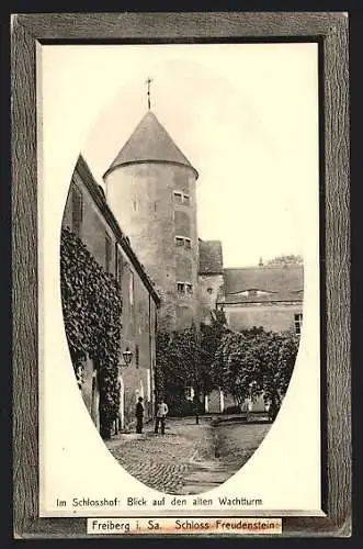 AK Freiberg i. Sa., Schloss Freudenstein, Schlosshof mit Blick auf den alten Wachturm