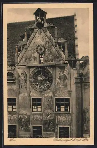 AK Ulm / Donau, Rathausgiebel mit Uhr