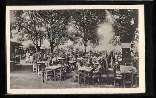 AK Wien, Gastgarten mit Biertischen in Fritz Walzhofer`s Restauration zum Gemeindegasthaus, Hetzendorferstrasse 83