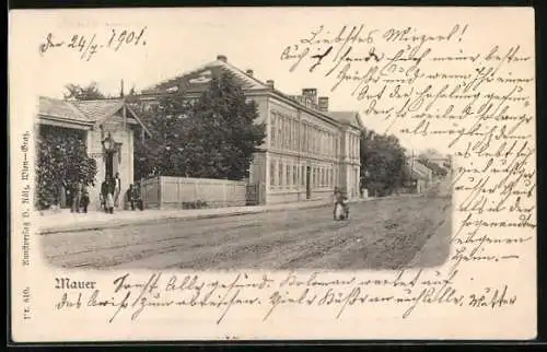 AK Wien, Mauer, Strassenpartie mit grossem Gebäude