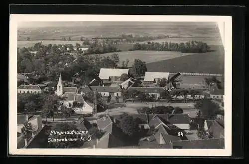 AK Wien, Süssenbrunn, Fliegeraufnahme vom Ort mit Kirche