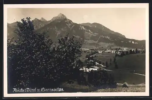 AK Reutte i. Tirol, Totale mit Gernspitze vom Berg aus