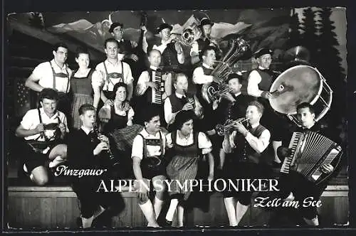 AK Zell am See, Pinzgauer Alpensymphoniker, Mitglieder in Tracht beim Musizieren