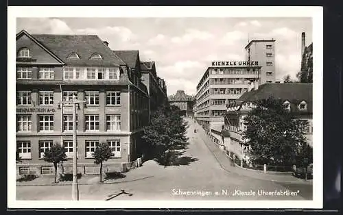 AK Schwenningen a. N., Kienzle Uhrenfabriken mit Strassen