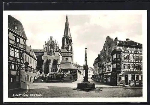 AK Aschaffenburg a. M., Stiftskirche und Vorplatz