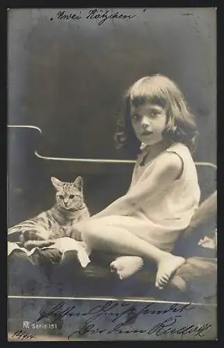 Foto-AK RPH Nr. 3585: Mädchen mit Katze