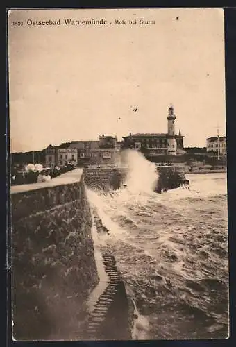 AK Warnemünde, Mole bei Sturm
