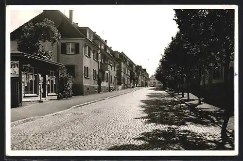 Foto-AK Eutingen /Baden, Strassenpartie mit Geschäft