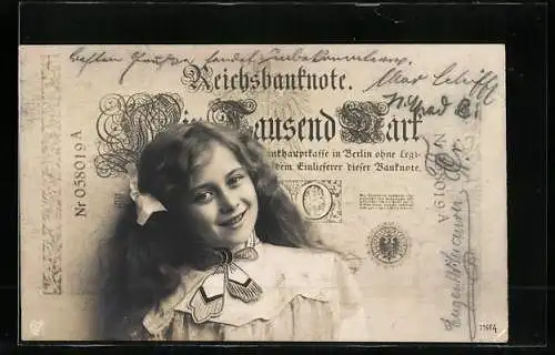 AK Lächelndes Kind vor Reichsbanknote mit Eintausend Mark