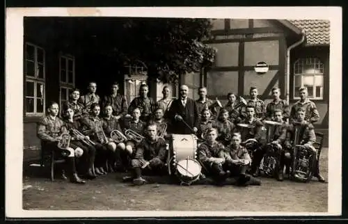 Foto-AK Pfadfinder-Kapelle, Gruppenfoto