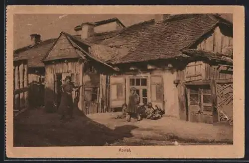 AK Kowel, Kinder vor einem Fachwerkhaus