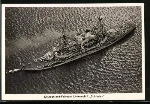 Fotografie Kriegsschiff Linienschiff Schlesien gesehen vom Luftschiff Graf Zeppelin LZ-127