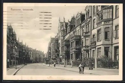 AK Hannover, Stolzestrasse mit Passanten