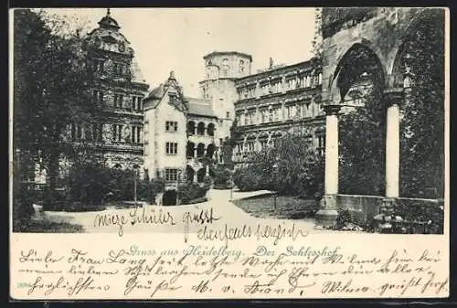 AK Heidelberg, Der Schlosshof