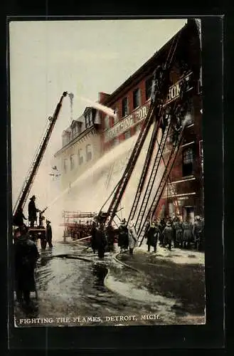 AK Fighting the flames at Detroit, amerikanische Feuerwehrleute beim Löschen eines Hausbrandes