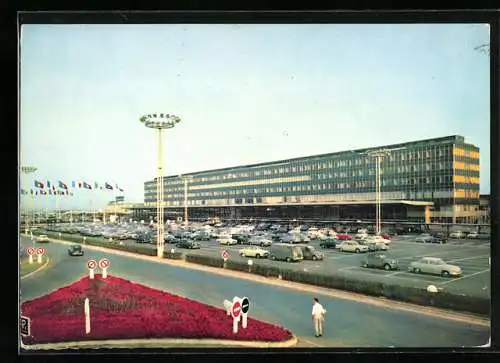 AK Paris-Orly, Blick auf den Parkplatz des Flughafen