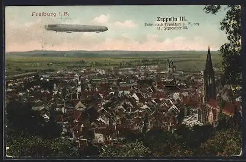 AK Freiburg i. Br., Zeppelinfahrt nach Frankfurt 1909, Ortsansicht mit Zeppelin aus der Vogelschau