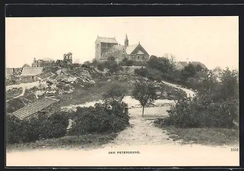 AK Petersberg / Saalkreis, Ortsansicht mit Kirche