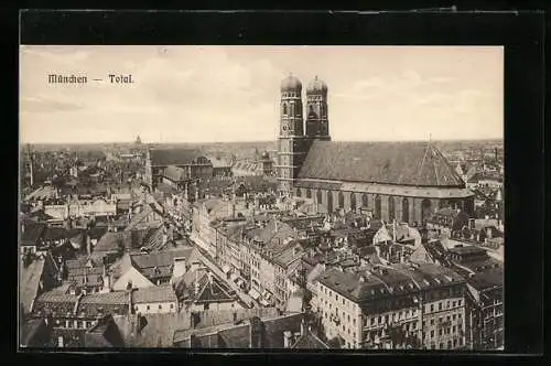 AK München, Totalansicht mit Frauenkirche aus der Vogelschau