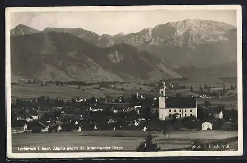 AK Lechbruck, Totalansicht mit Blick nach der Kirche gegen die Ammergauer Berge