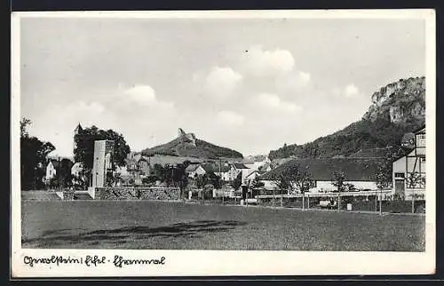 AK Gerolstein /Eifel, Panorama am Ehrenmal, mit Burgblick