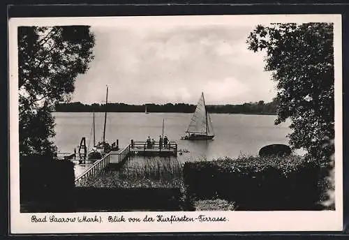 AK Bad Saarow, Blick von der Kurfürsten-Terrasse, Segelboot