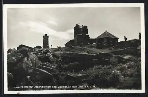 AK Brocken, Brockenhotel mit Observatorium und Goethehäuschen