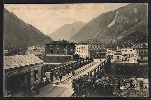 AK Pontafel-Pontebba, Brücke (Reichsgrenze) zwischen Pontafel-Pontebba