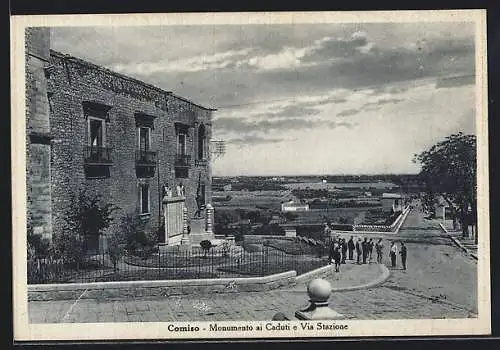 AK Comiso, Monumento ai Caduti e Via Stazione