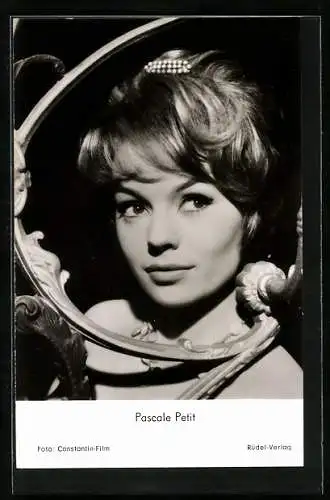AK Schauspielerin Pascale Petit in Roto Haare