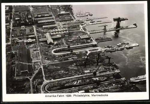 Fotografie Zeppelin-Luftbild, Ansicht Philadelphia, Marinedocks vom Luftschiff Graf Zeppelin LZ-127 gesehen
