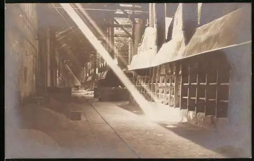 Fotografie unbekannter Fotograf, Ansicht Duisburg-Hamborn, Schmelzöfen in der Stahlhütte Hamborn 1921