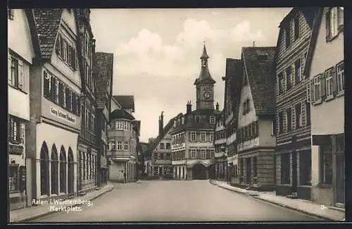 AK Aalen i. Württemberg, Marktplatz mit Rathaus