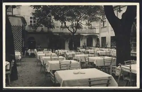 AK Wien, Franz Brandls Hotel-Restaurant zum goldenen Hirschen, Alserstrasse 33, Hofansicht