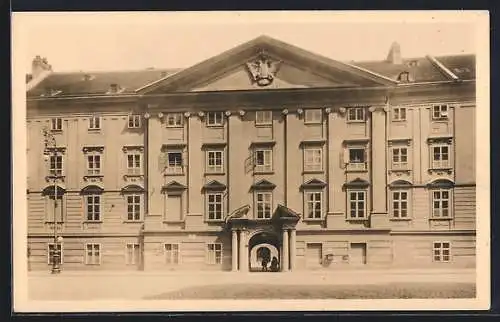 AK Wien, Theresianische Akademie, Hauptportal