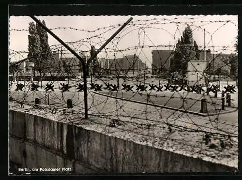 AK Berlin-Tiergarten, Grenzvorrichtungen am Potsdamer Platz