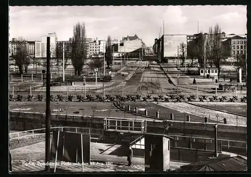 AK Berlin-Tiergarten, Potsdamer Platz mit Mauer