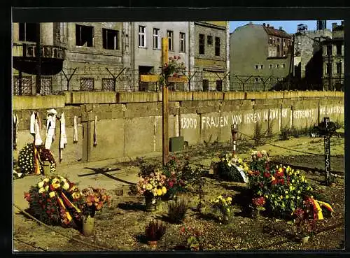 AK Berlin, Blick auf das Mahnmal Peter Fechter an der Grenze Checkpoint Charlie