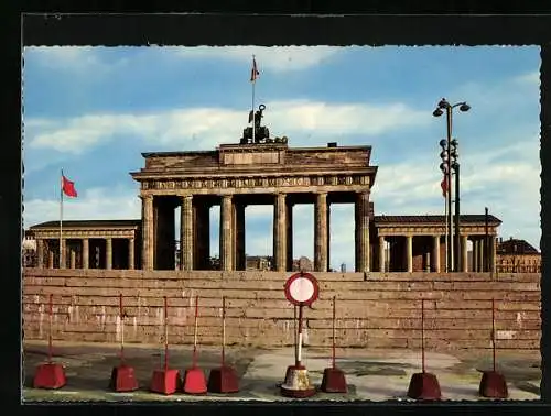 AK Berlin-Mitte, Brandenburger Tor nach 13.08.1961