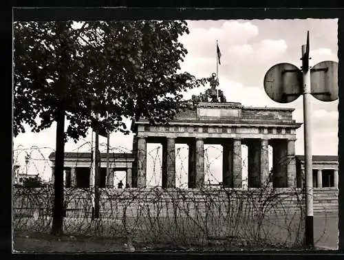 AK Berlin, Brandenbruger Tor nach d. 13. August 1961, Grenze