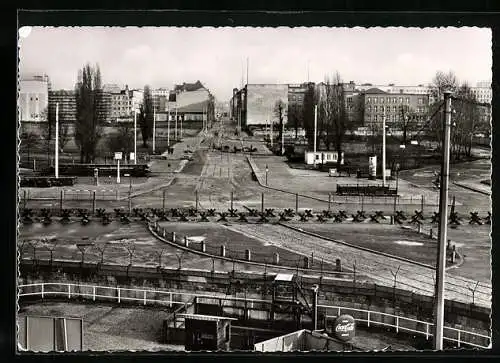 AK Berlin, Potsdamer Platz, Ansicht an der Mauer