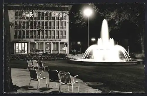 AK Bad Kissingen, Postplatz mit Kreis- u. Stadt-Sparkasse bei Nacht