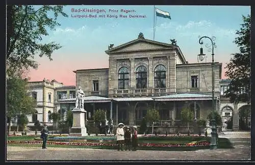 AK Bad Kissingen, Prinz Regent-Luitpold-Bad mit König Max Denkmal