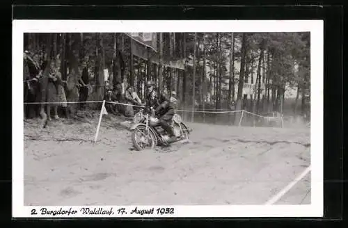 AK Burgdorf / Hannover, 2. Burgdorfer Waldlauf 1952, Fahrer mit Motorrad Maico M 150