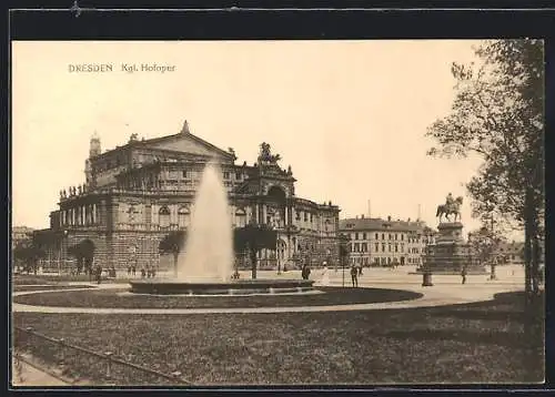 AK Dresden, Brunnen vor der Kgl. Hofoper