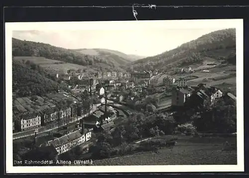 AK Altena /Westf., Blick auf das Rahmedetal